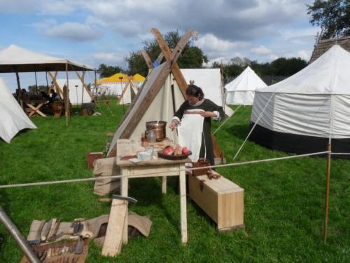 Lagerplatz mit Tisch